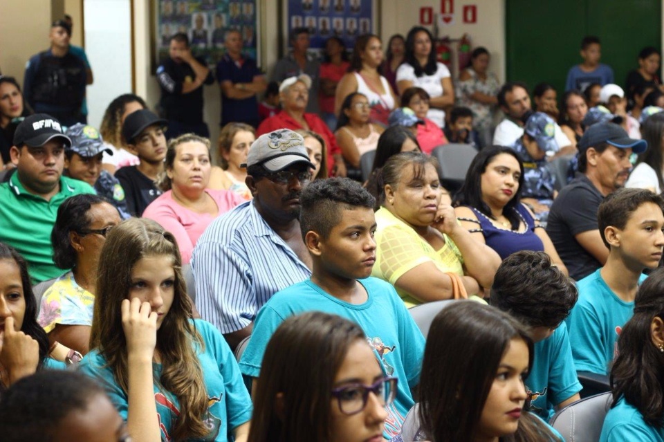 PROERD entrega certificados para alunos das escolas estaduais