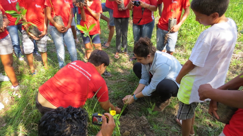 Dia da árvore é comemorado em Bonito (MS) com participação popular e inclusão social