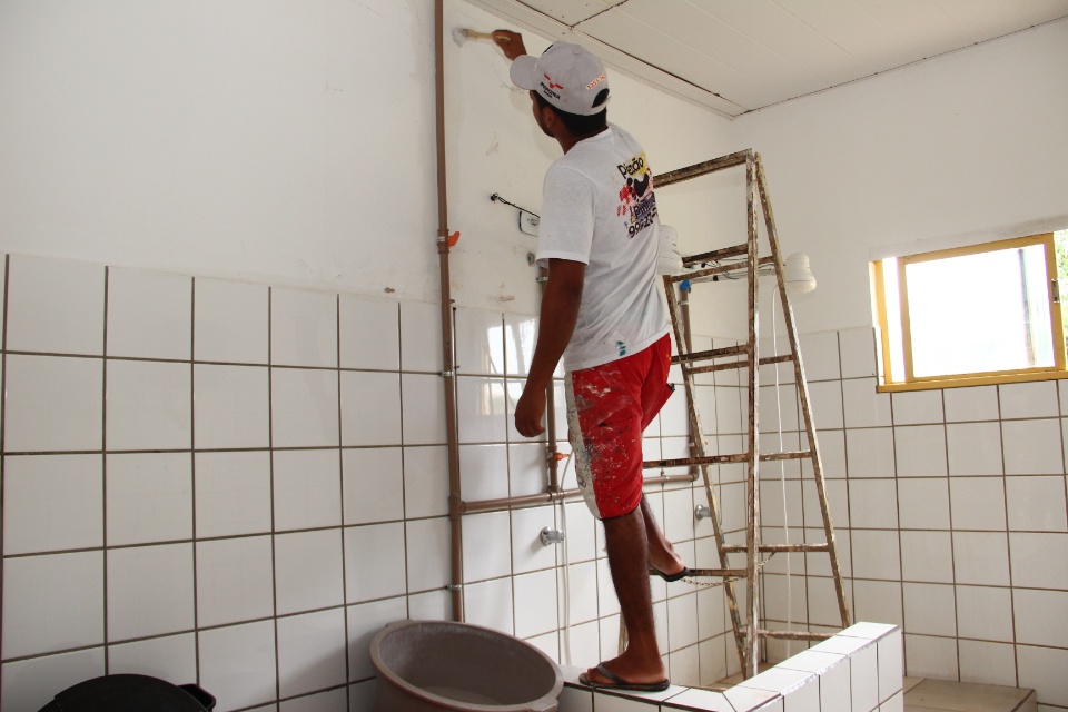 Prefeitura efetua pintura dos centros de Educação Infantil