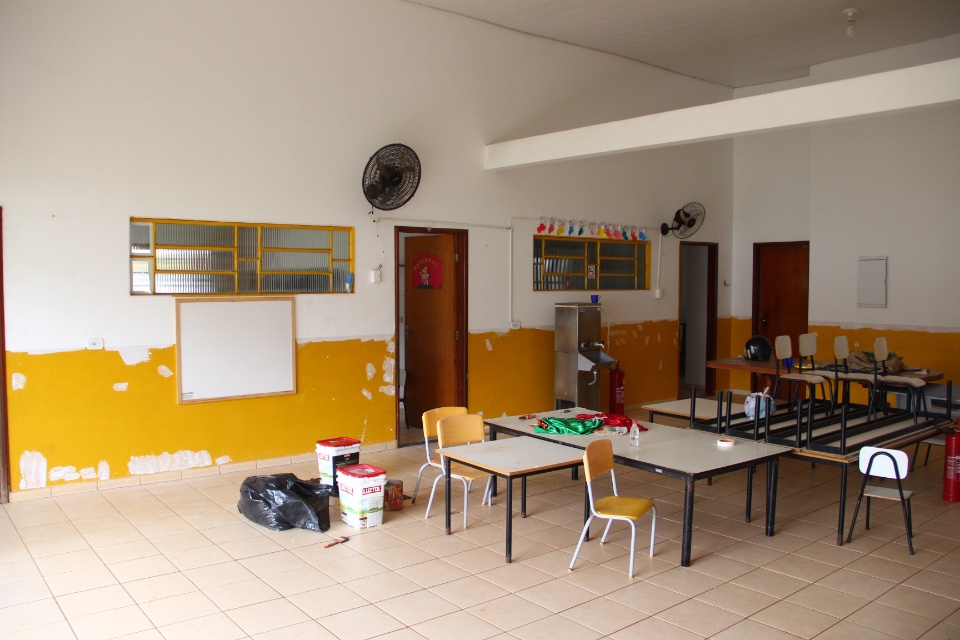 Prefeitura efetua pintura dos centros de Educação Infantil