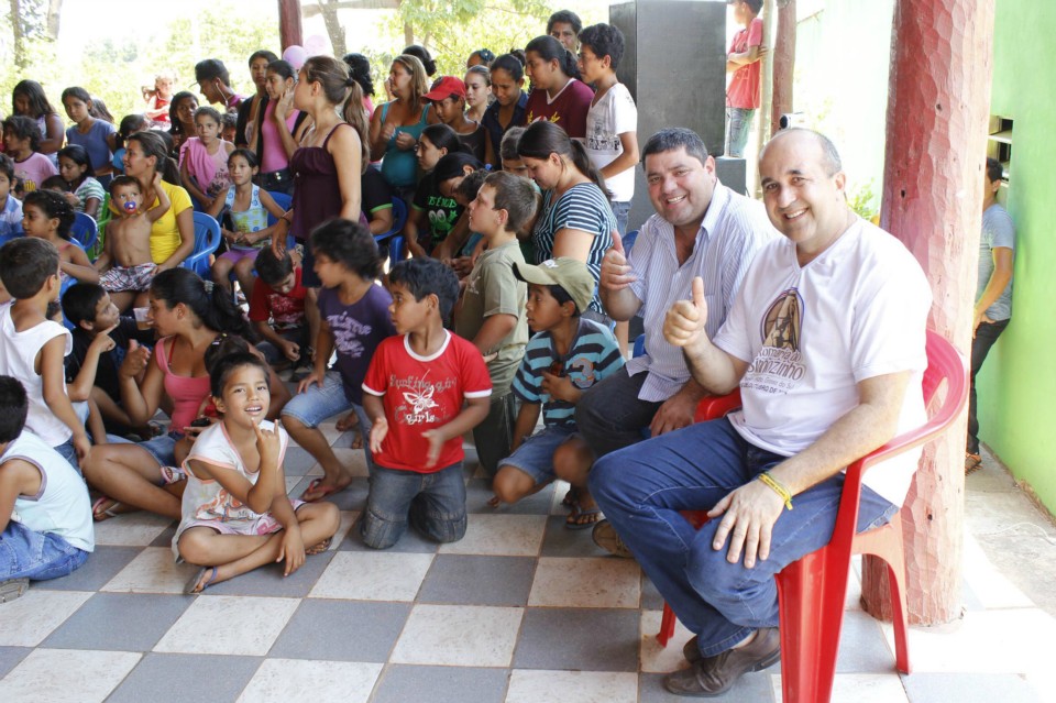 Dia das Crianças: Espetáculo emociona comunidade do Águas do Miranda Dia das Crianças: Espetáculo emociona comunidade do Águas do Miranda