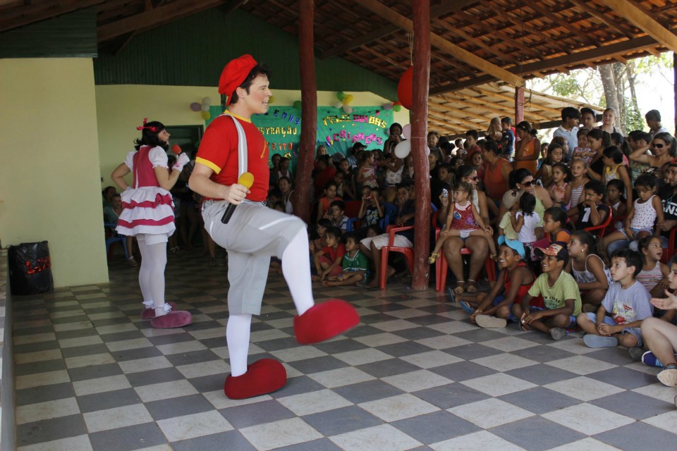 Dia das Crianças: Espetáculo emociona comunidade do Águas do Miranda Dia das Crianças: Espetáculo emociona comunidade do Águas do Miranda