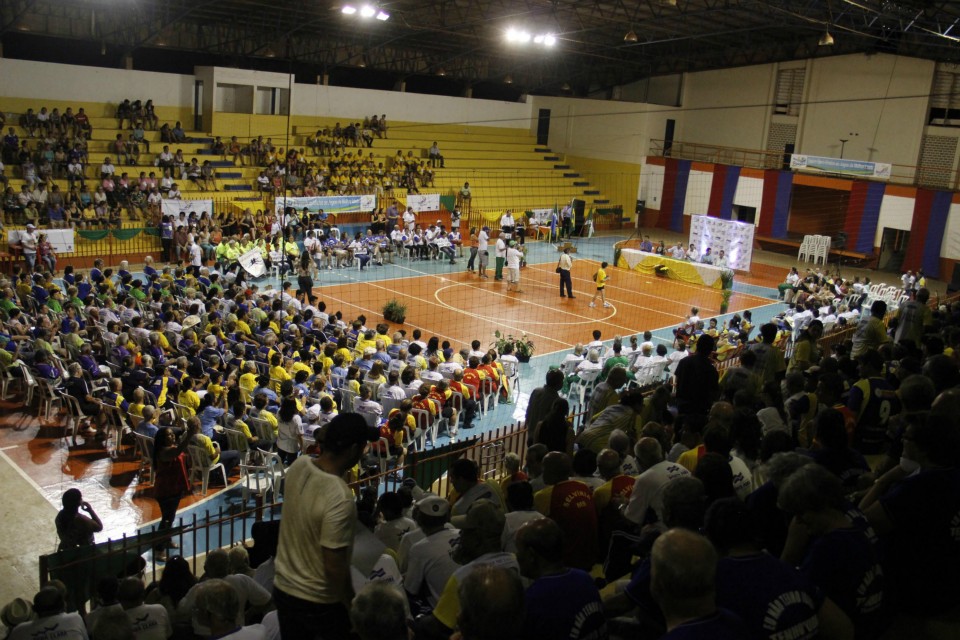 Jogos da Melhor Idade: Abertura em Bonito foi emocionante, e contou com grande público