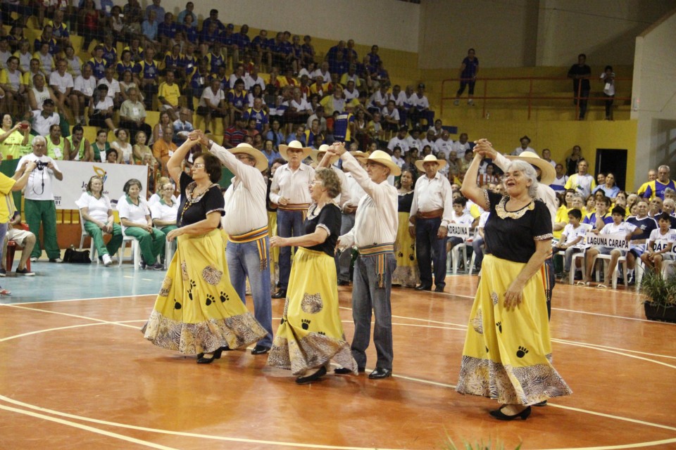 Jogos da Melhor Idade: Abertura em Bonito foi emocionante, e contou com grande público