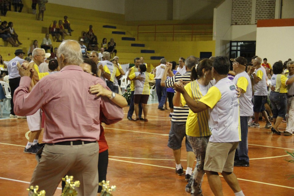 Jogos da Melhor Idade: Abertura em Bonito foi emocionante, e contou com grande público