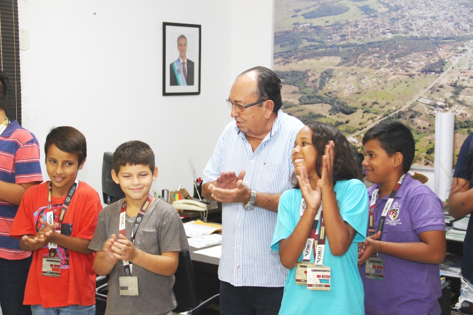 Prefeito recebe alunos de Jiu Jitsu do Instituto Arte Transformar