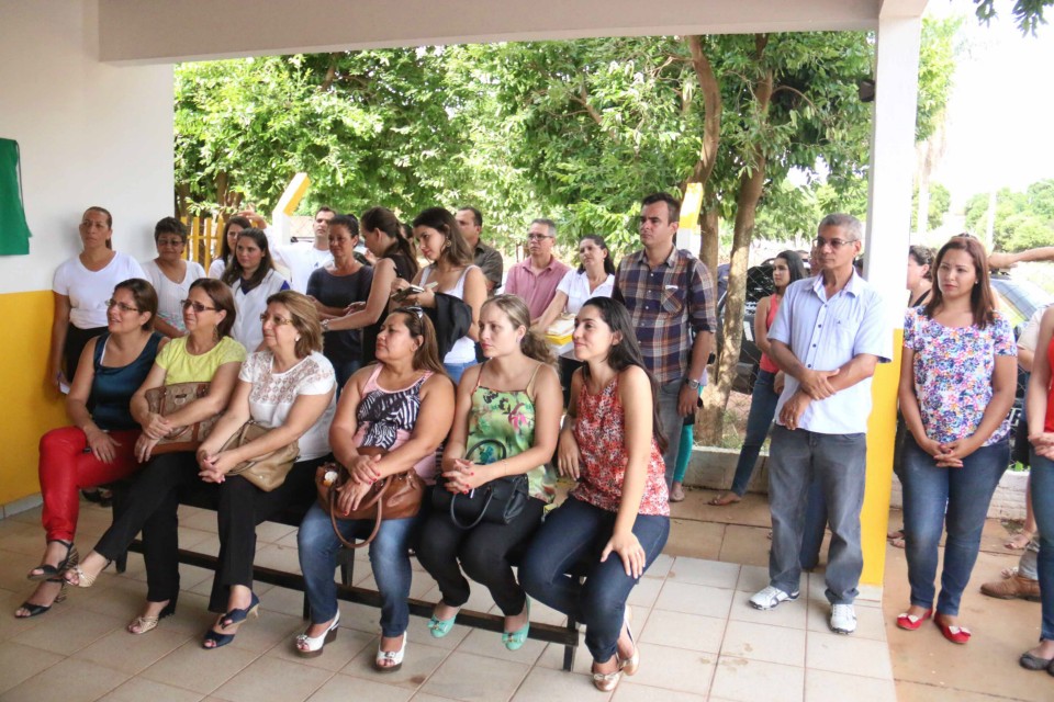 Município recebe 32 casas populares, novas instalações em saúde e uma UTI móvel