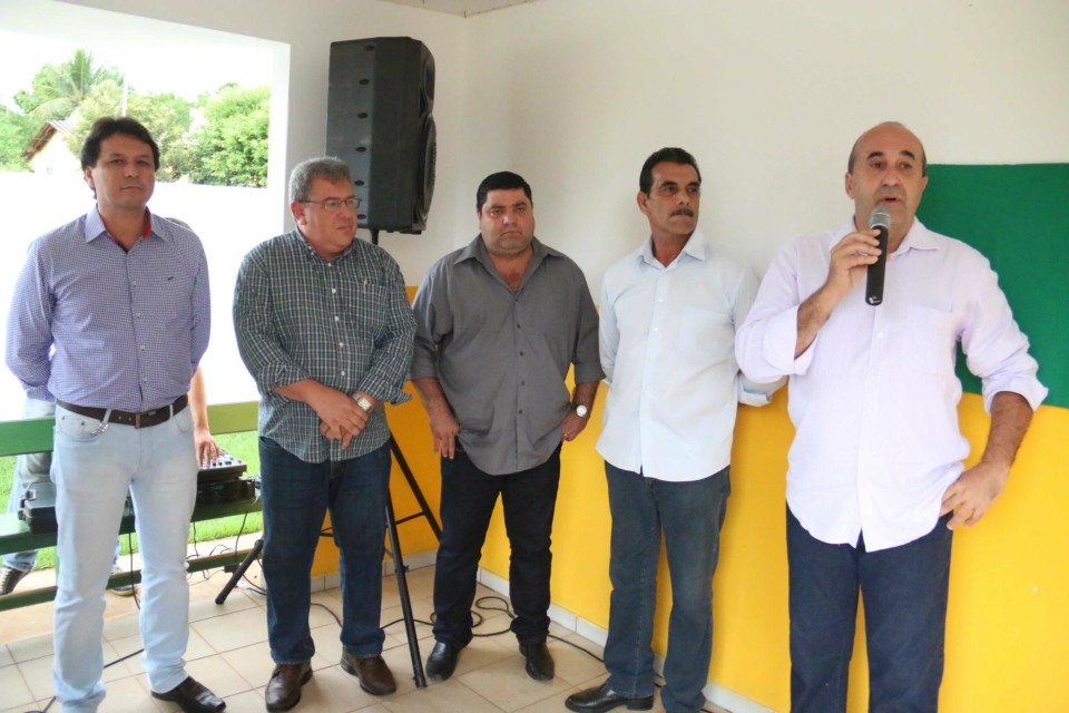 Município recebe 32 casas populares, novas instalações em saúde e uma UTI móvel