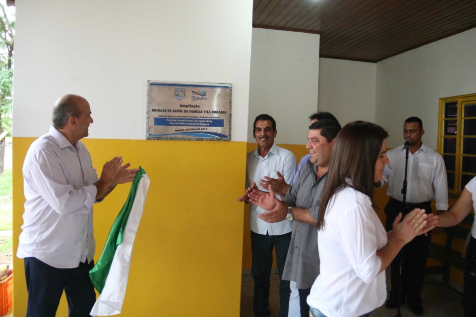 Município recebe 32 casas populares, novas instalações em saúde e uma UTI móvel