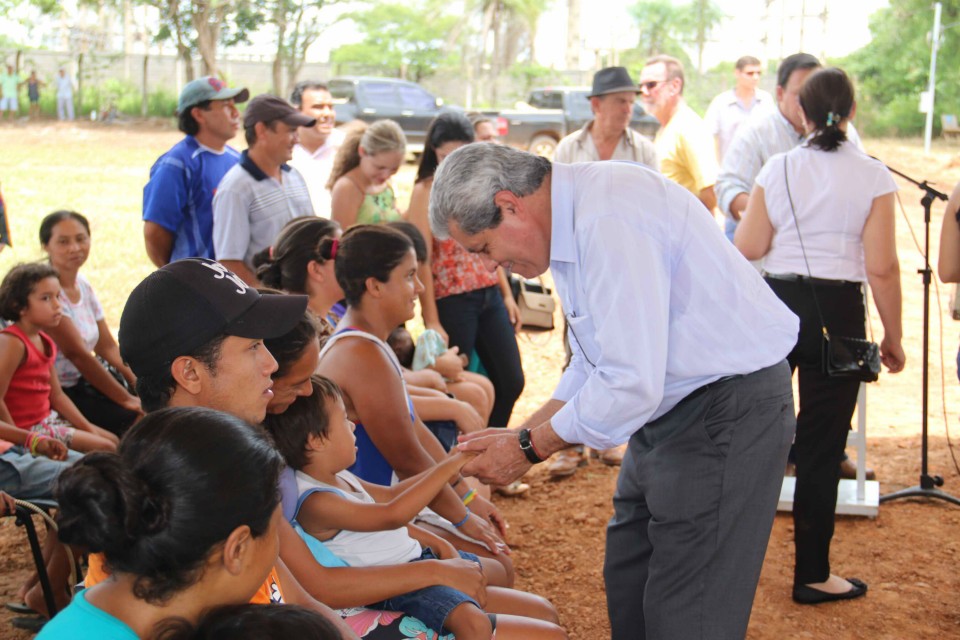 Município recebe 32 casas populares, novas instalações em saúde e uma UTI móvel