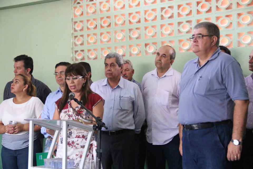 Município recebe 32 casas populares, novas instalações em saúde e uma UTI móvel