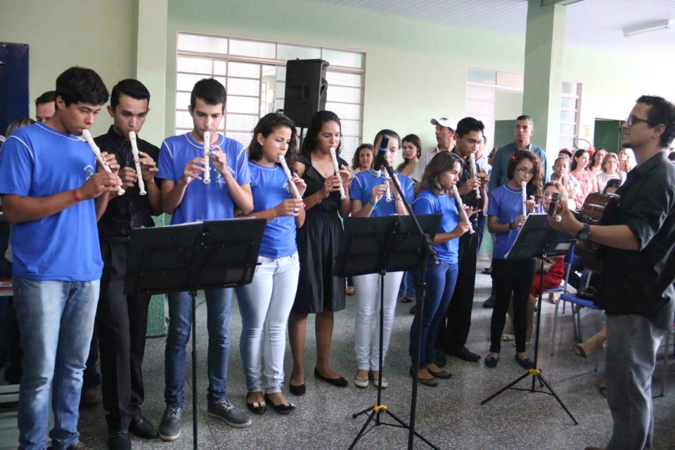 Município recebe 32 casas populares, novas instalações em saúde e uma UTI móvel