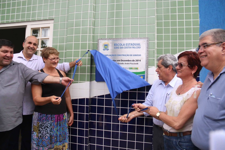 Município recebe 32 casas populares, novas instalações em saúde e uma UTI móvel