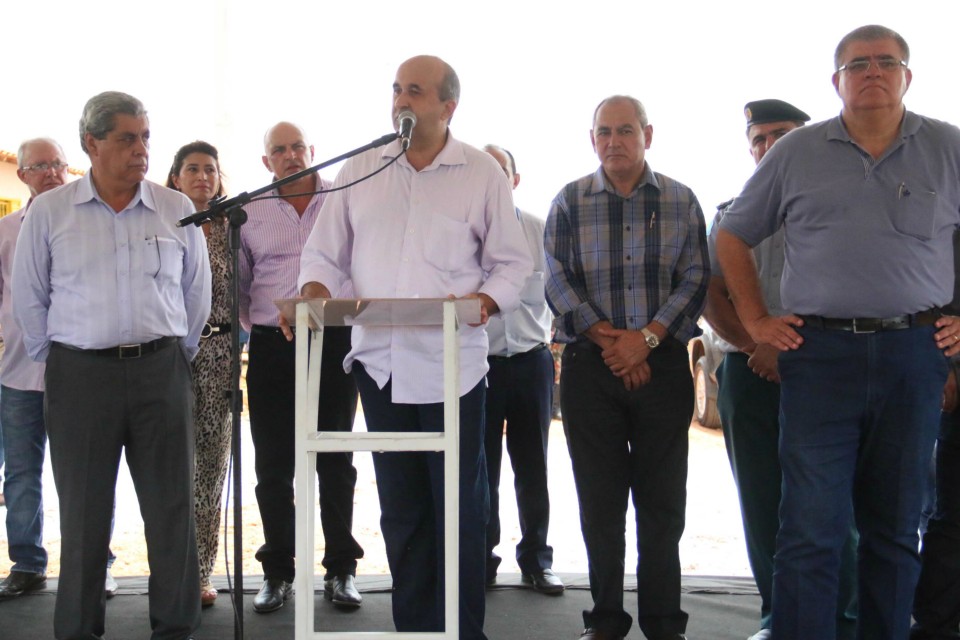Município recebe 32 casas populares, novas instalações em saúde e uma UTI móvel