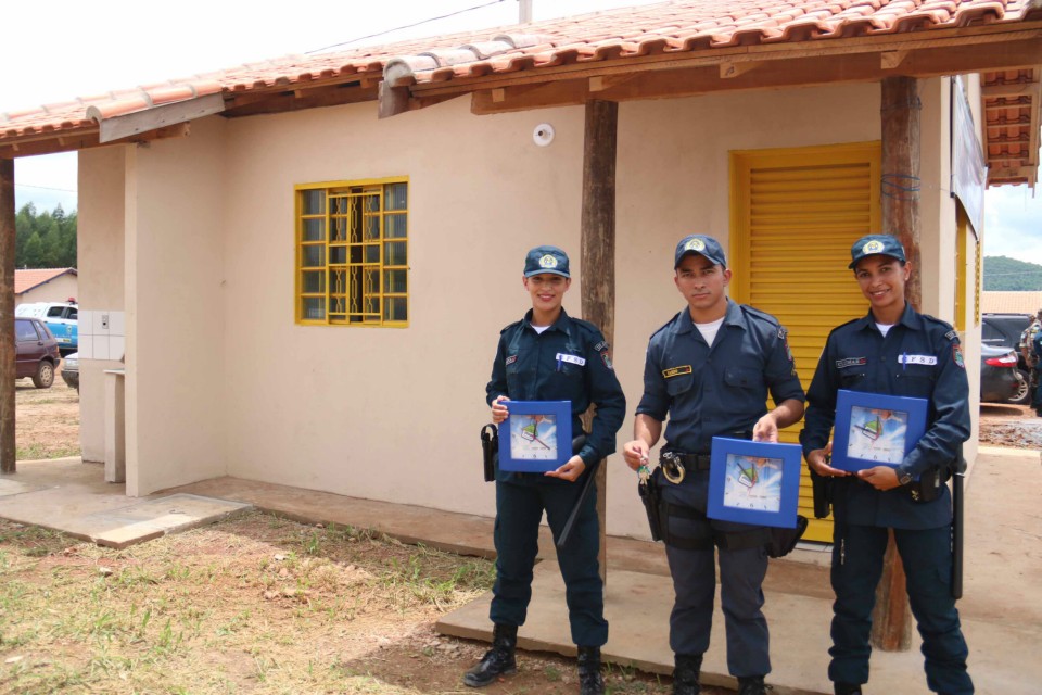 Município recebe 32 casas populares, novas instalações em saúde e uma UTI móvel