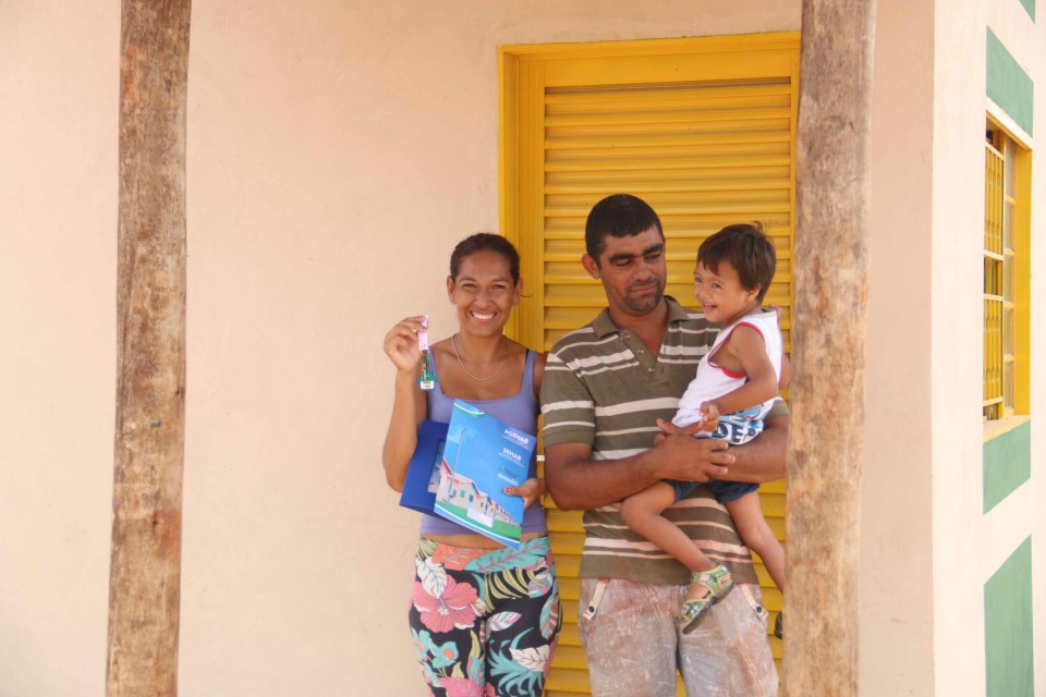 Município recebe 32 casas populares, novas instalações em saúde e uma UTI móvel