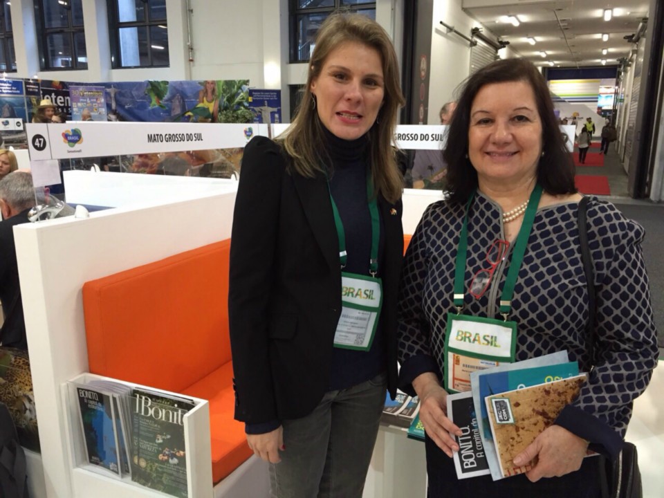 Secretária de Turismo, Indústria e Comércio representa Bonito em feira na Alemanha