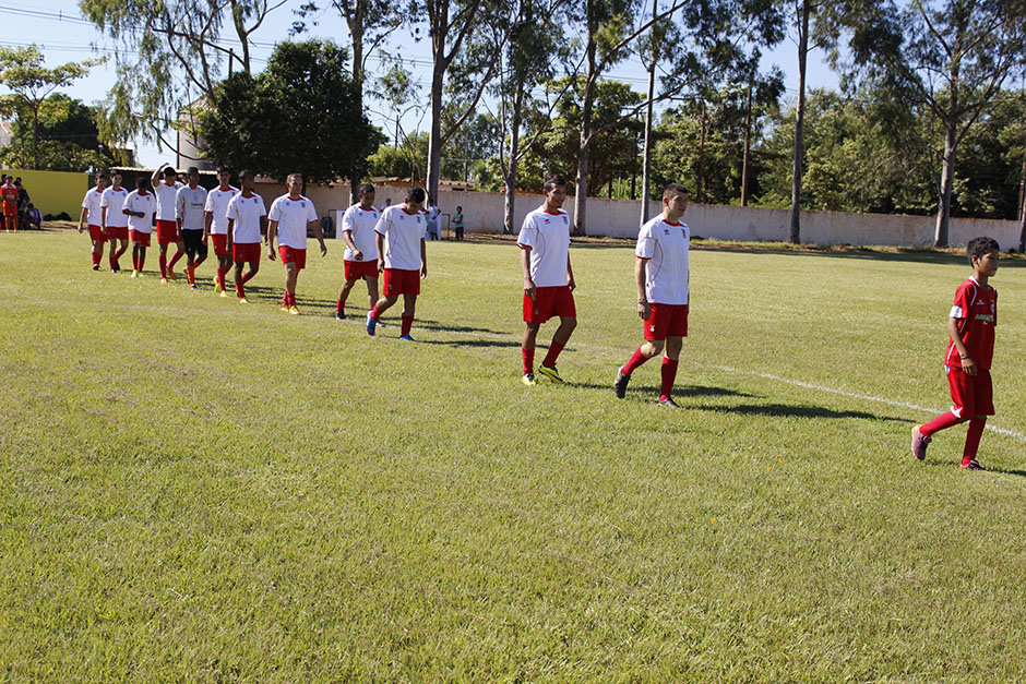 Abertura do Campeonato Bonitense de Futebol atrai 300 espectadores