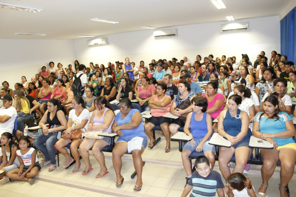 Prefeitura capacita 140 professores da rede municipal de ensino