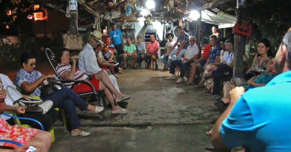 Roda de Conversa tem primeira edição em rancho charmoso no centro do município