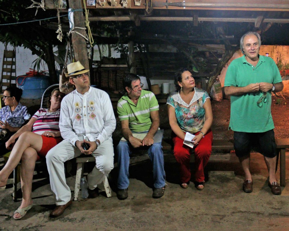 Roda de Conversa tem primeira edição em rancho charmoso no centro do município