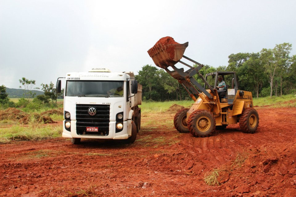 Obras em estrada da Gruta do Lago Azul beneficiam economia de Bonito