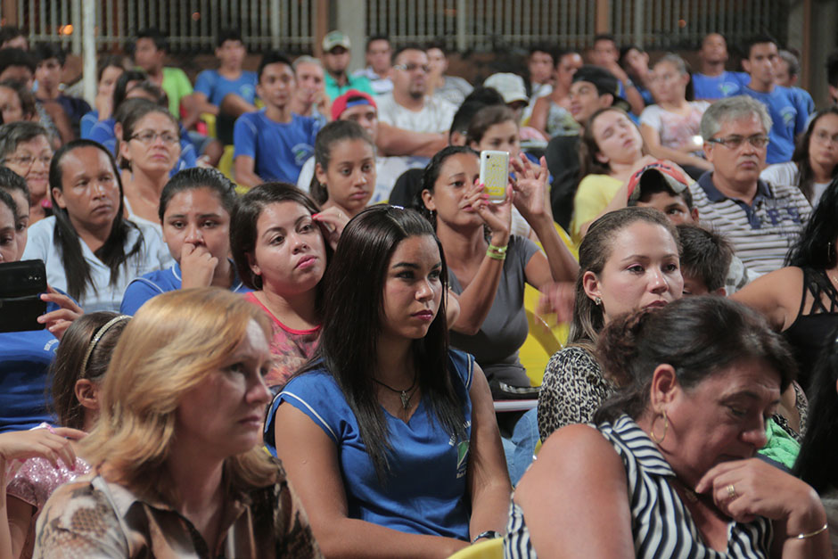 Juiz Odilon fala sobre família e o uso de drogas em palestra na rede municipal