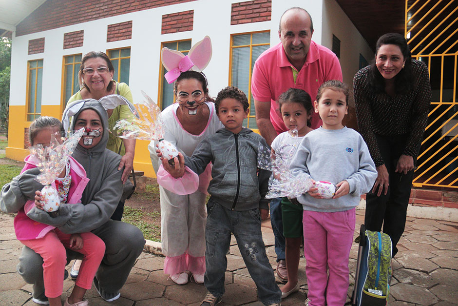 Confira as fotos da Entrega dos Ovos de Páscoa na Rede Municipal de Ensino