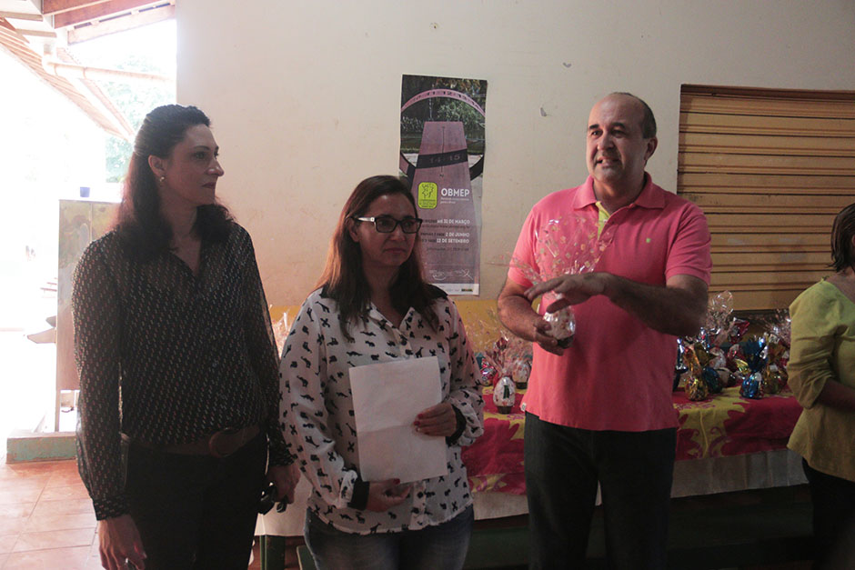 Confira as fotos da Entrega dos Ovos de Páscoa na Rede Municipal de Ensino