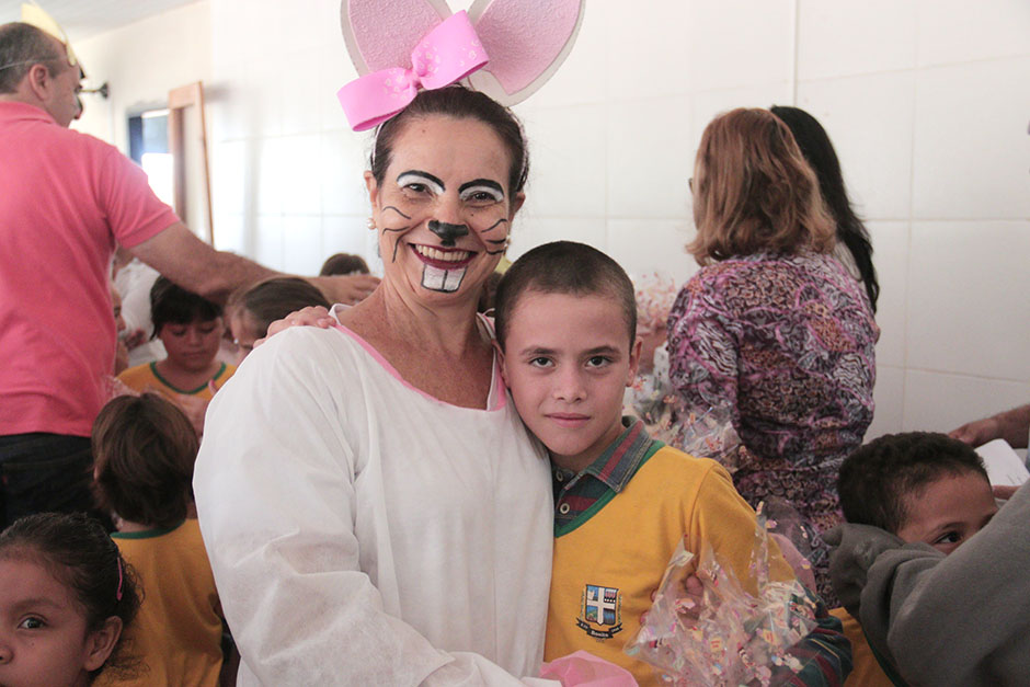 Confira as fotos da Entrega dos Ovos de Páscoa na Rede Municipal de Ensino