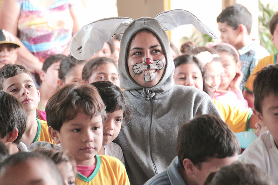 Confira as fotos da Entrega dos Ovos de Páscoa na Rede Municipal de Ensino