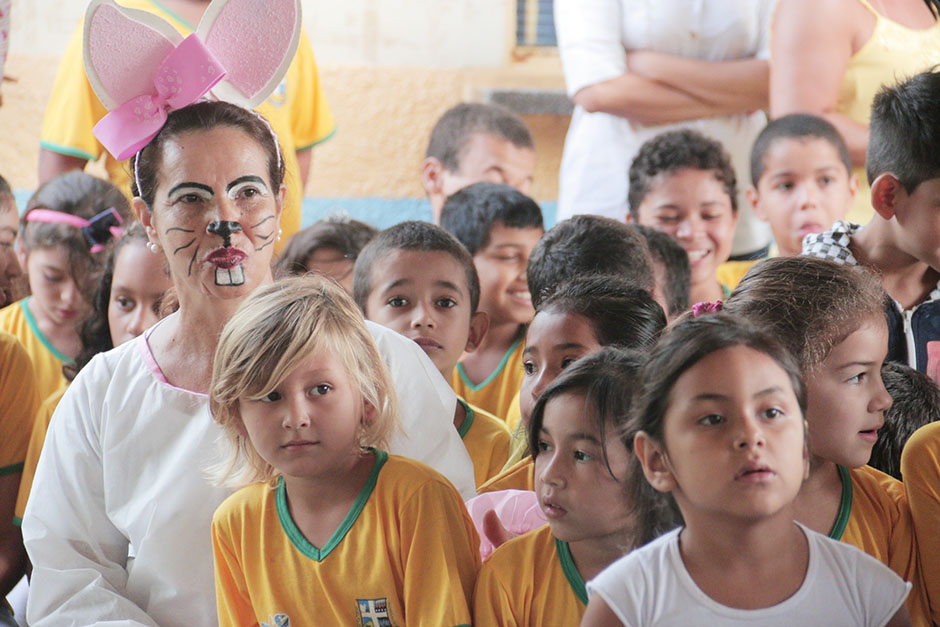 Confira as fotos da Entrega dos Ovos de Páscoa na Rede Municipal de Ensino