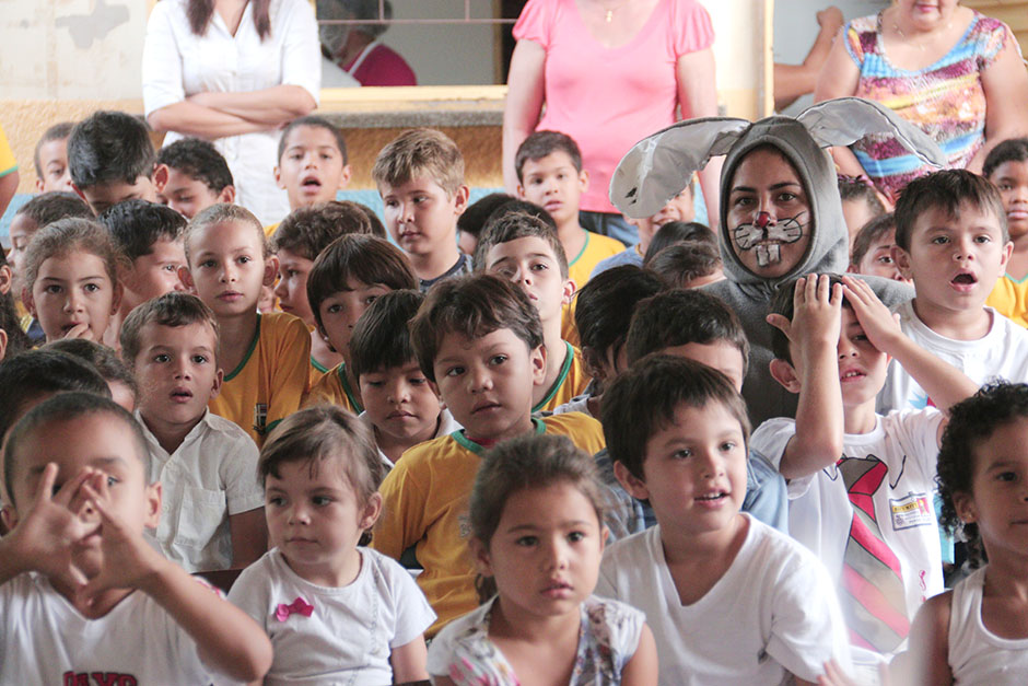 Confira as fotos da Entrega dos Ovos de Páscoa na Rede Municipal de Ensino