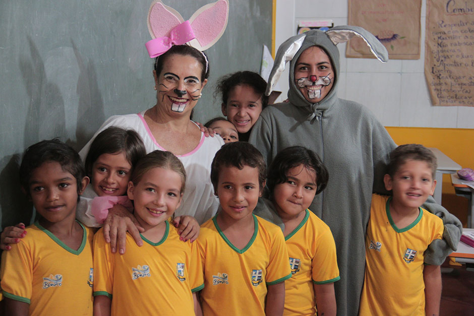 Confira as fotos da Entrega dos Ovos de Páscoa na Rede Municipal de Ensino