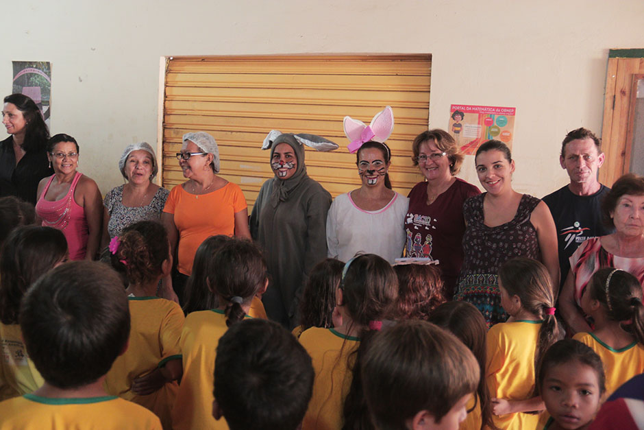 Confira as fotos da Entrega dos Ovos de Páscoa na Rede Municipal de Ensino