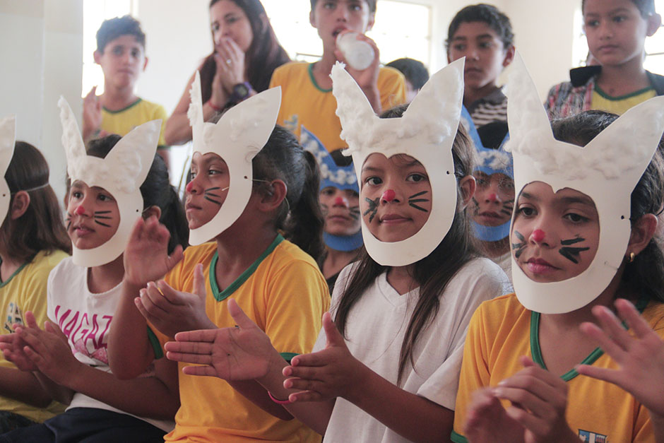 Confira as fotos da Entrega dos Ovos de Páscoa na Rede Municipal de Ensino
