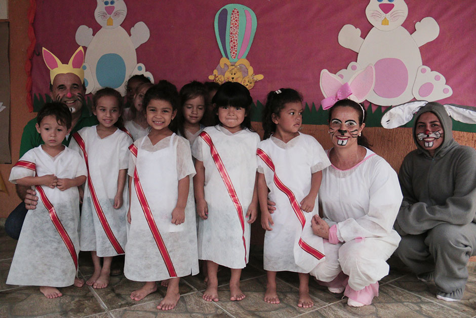 Confira as fotos da Entrega dos Ovos de Páscoa na Rede Municipal de Ensino