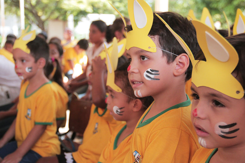 Confira as fotos da Entrega dos Ovos de Páscoa na Rede Municipal de Ensino