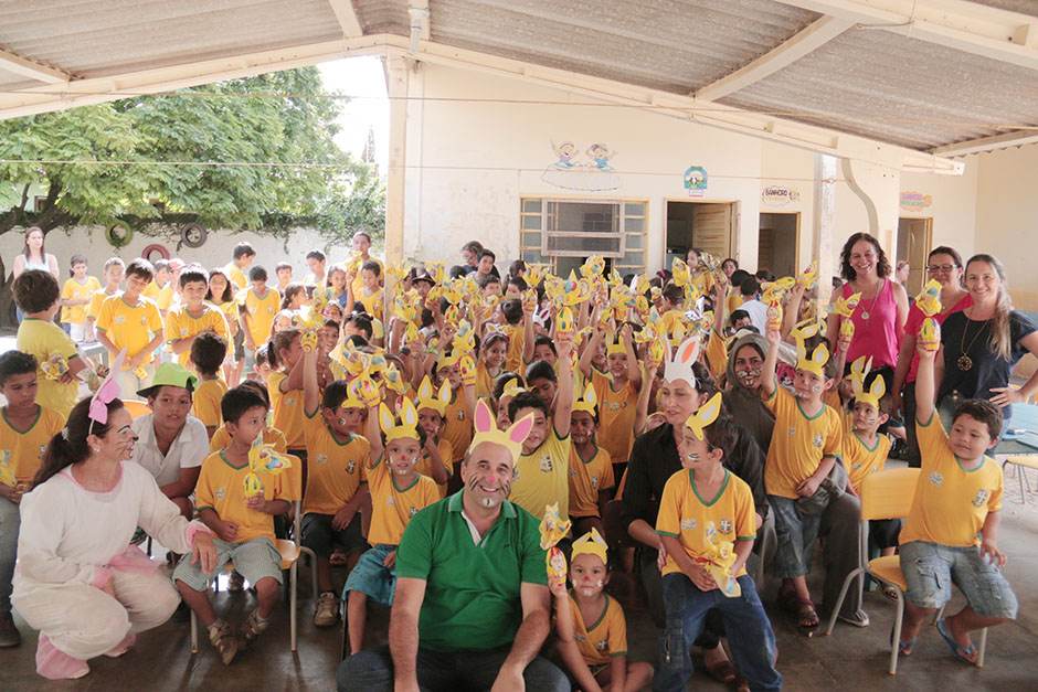 Confira as fotos da Entrega dos Ovos de Páscoa na Rede Municipal de Ensino