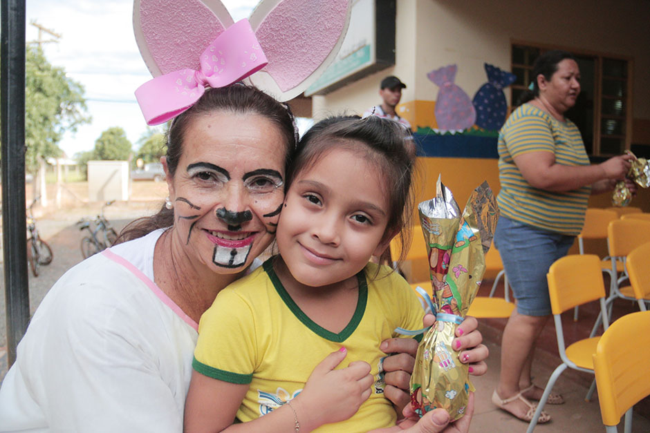 Confira as fotos da Entrega dos Ovos de Páscoa na Rede Municipal de Ensino