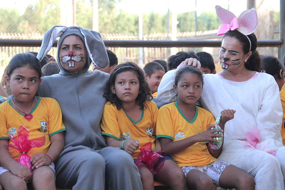 Confira as fotos da Entrega dos Ovos de Páscoa na Rede Municipal de Ensino