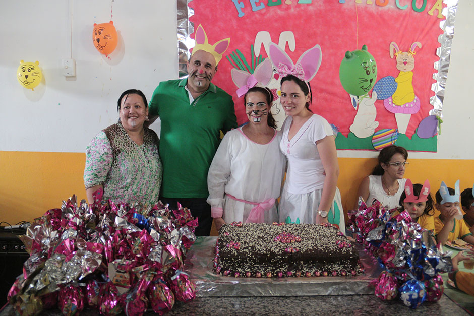 Confira as fotos da Entrega dos Ovos de Páscoa na Rede Municipal de Ensino