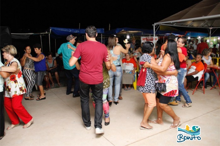 Feira do Produtor em Bonito reúne centenas de pessoas