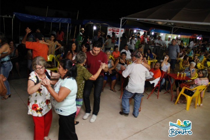 Feira do Produtor em Bonito reúne centenas de pessoas