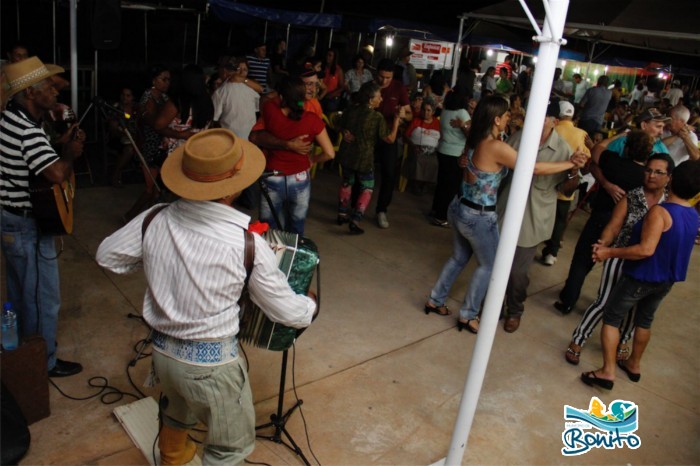 Feira do Produtor em Bonito reúne centenas de pessoas