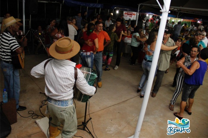 Feira do Produtor em Bonito reúne centenas de pessoas