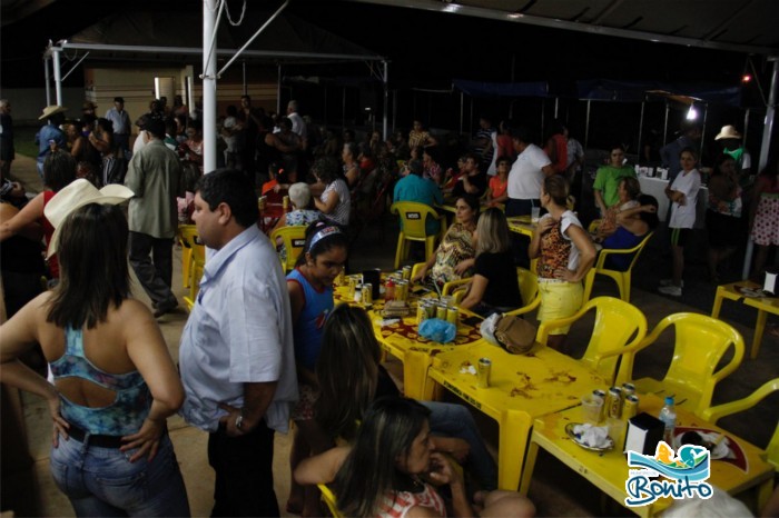 Feira do Produtor em Bonito reúne centenas de pessoas