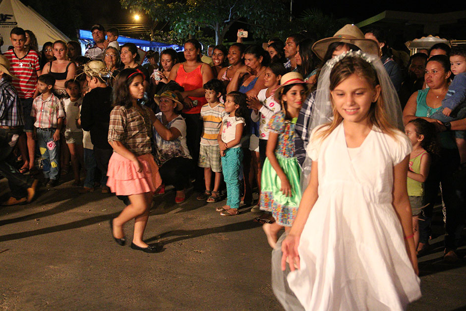 A 2ª noite do “Arraiá Sustentável da Capital do Ecoturismo” foi de muita alegria e animação.