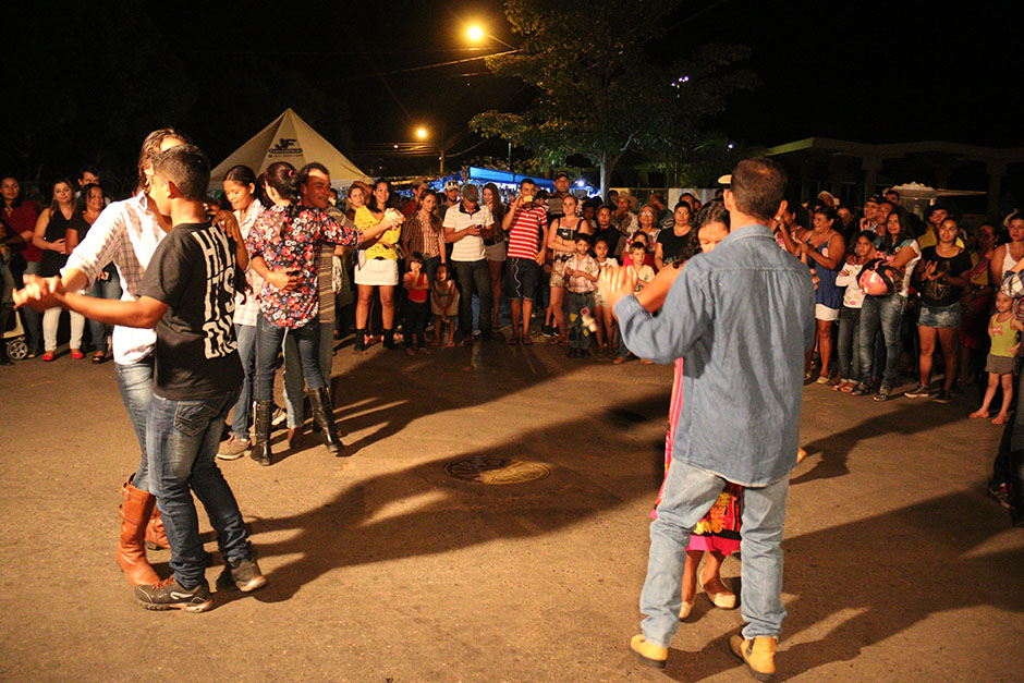 A 2ª noite do “Arraiá Sustentável da Capital do Ecoturismo” foi de muita alegria e animação.
