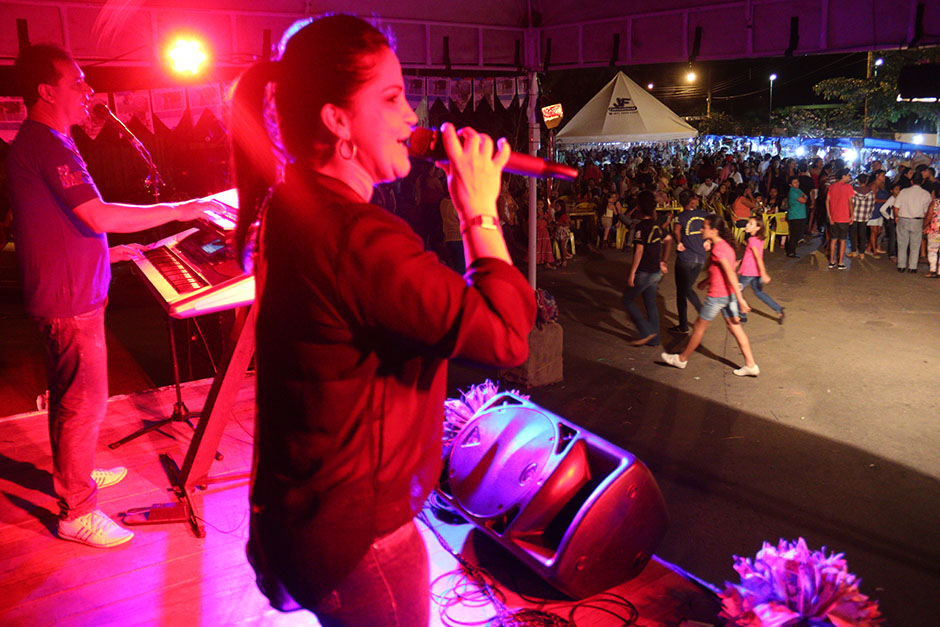 A 2ª noite do “Arraiá Sustentável da Capital do Ecoturismo” foi de muita alegria e animação.